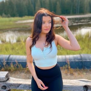 Meet your Posher, Amber